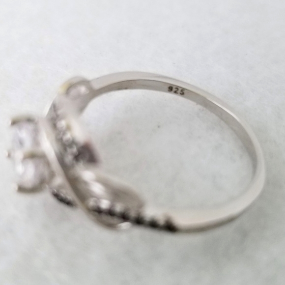 Black Spinel Leaf Design Ring - Picture 6 of 8